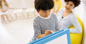 À Pontoise, l’inclusion scolaire face au manque de moyens