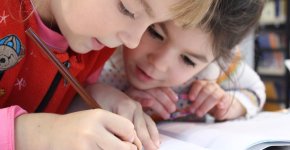 Rentrée scolaire et handicap : Des milliers d’enfants privés d’école ou d’AESH